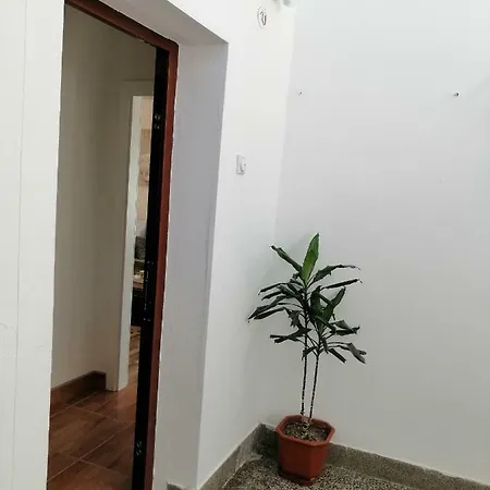Apartment Eden No 1 *